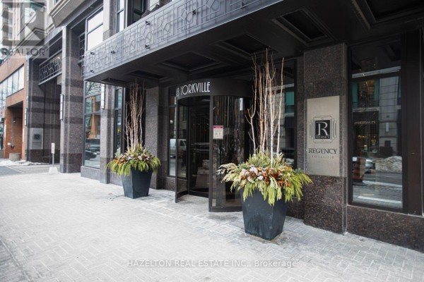 Dining room - 805 - 68 Yorkville Avenue, Toronto, ON M5R3V7 Photo 2