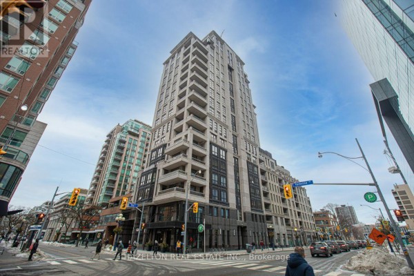 Foyer - 805 - 68 Yorkville Avenue, Toronto, ON M5R3V7 Photo 3