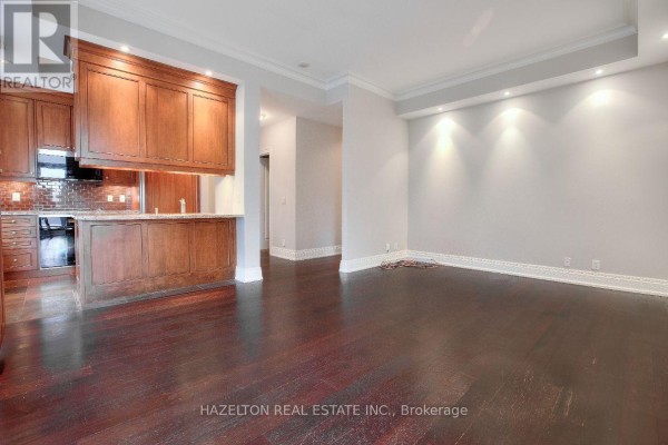 Primary Bedroom - 805 - 68 Yorkville Avenue, Toronto, ON M5R3V7 Photo 4