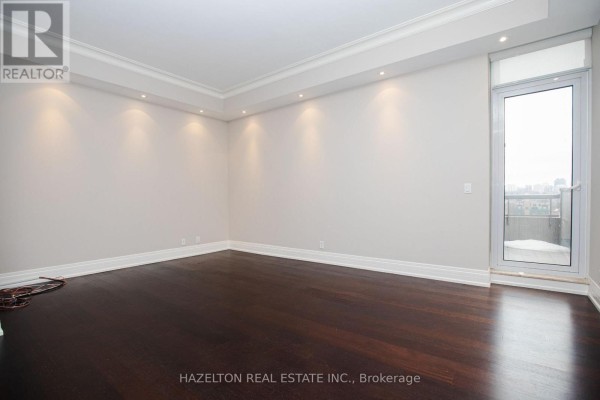Kitchen - 805 - 68 Yorkville Avenue, Toronto, ON M5R3V7 Photo 5