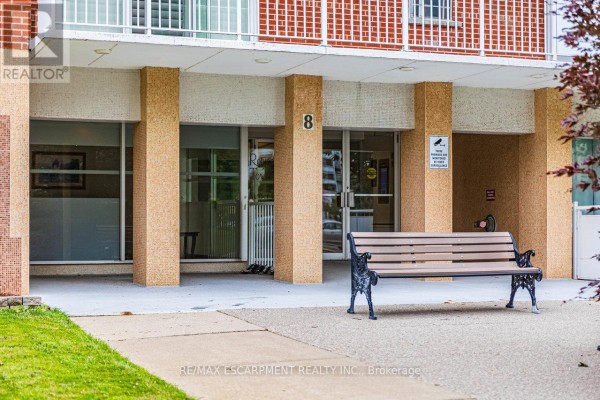 805 - 8 Woodman Drive S, Hamilton, ON, photo 3