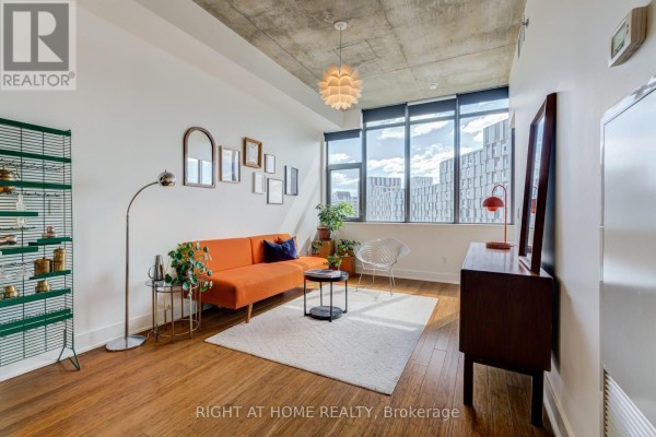 805 - 90 Trinity Street, Toronto