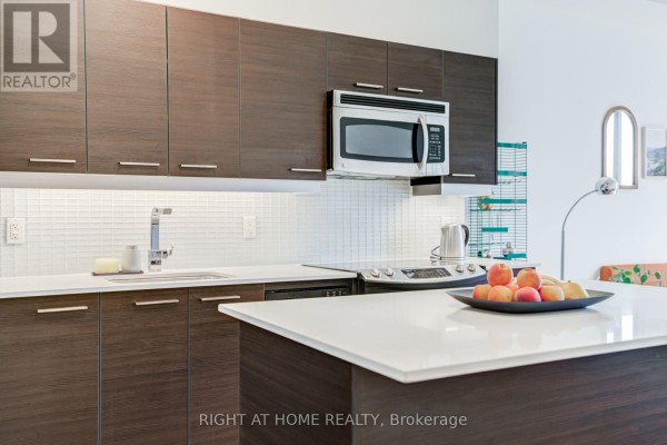 Den - 805 - 90 Trinity Street, Toronto, ON M5A0E4 Photo 5