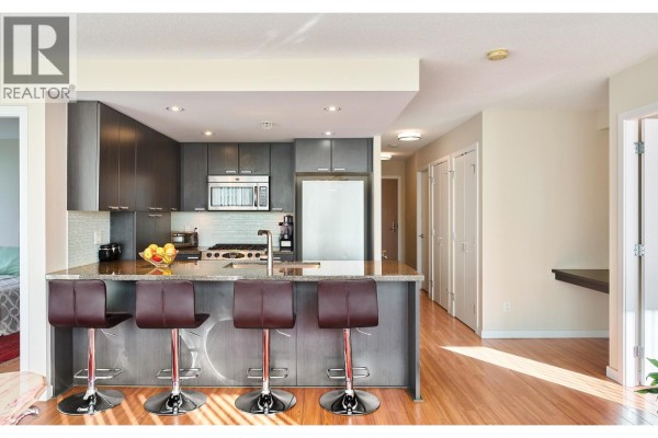 805 2232 Douglas Road, Burnaby, BC V5C0G9 Photo 3