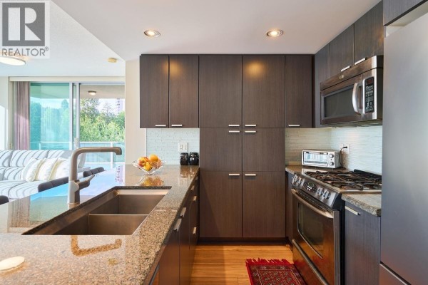 805 2232 Douglas Road, Burnaby, BC V5C0G9 Photo 5