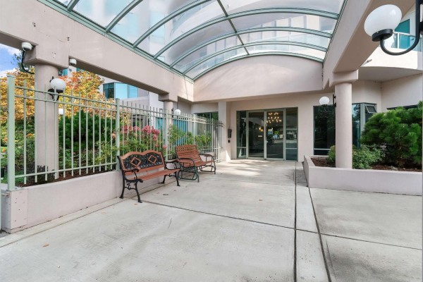 805 33065 Mill Lake Road, Abbotsford, BC V2S8E6 Photo 3