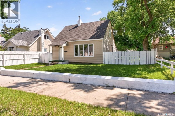 Office - 805 Athabasca Street E, Moose Jaw, SK S6H0M6 Photo 4
