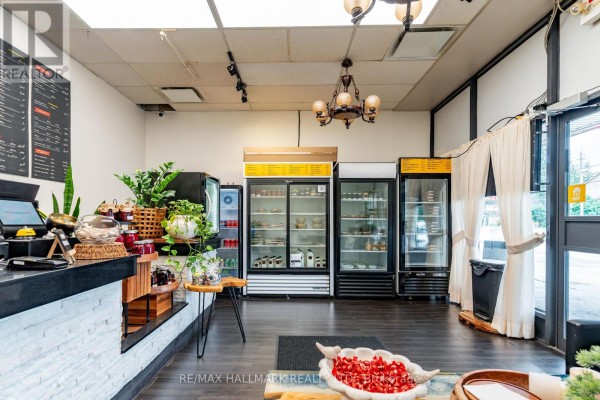 8053 Yonge Street, Markham, ON L3T2C5 Photo 4