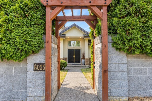 8055 144th Street, Surrey, BC V3W5T3 Photo 3