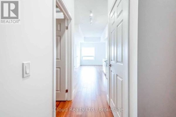 Primary Bedroom - 806 - 1 Wellington Street, Brantford, ON N3T2L3 Photo 4