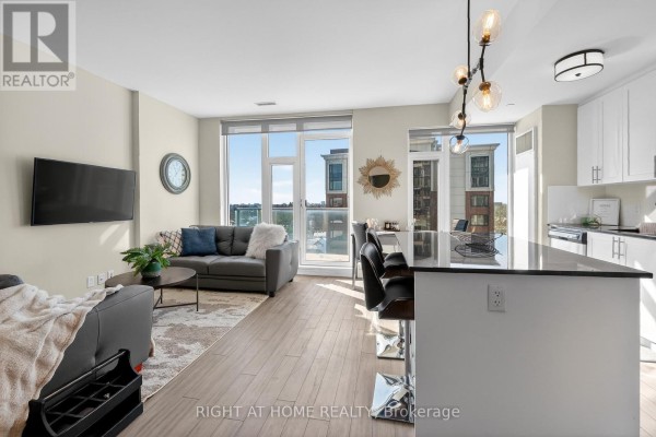 806 - 118 Holmwood Avenue, Ottawa, ON K1S5J5 Photo 3
