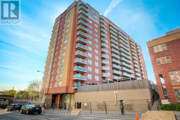 806 - 1369 Bloor Street W, Toronto, ON M6P4J4 Photo 2