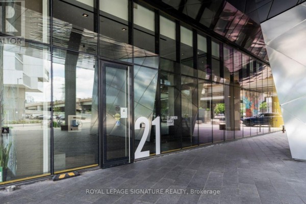 806 - 21 Lawren Harris Square, Toronto, ON M5A0T4 Photo 2