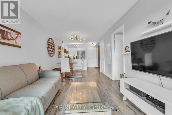 806 - 2181 Yonge Street, Toronto, ON M4S3H7 Photo 2