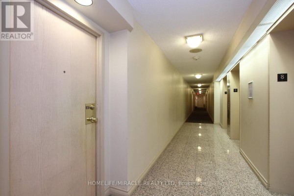 Bedroom 2 - 806 - 400 Webb Drive, Mississauga, ON L5B3Z7 Photo 5