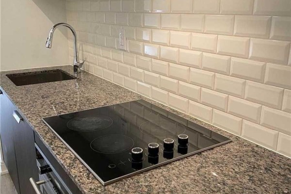 Kitchen - 806 - 50 Charles Street E, Toronto, ON M4Y0C3 Photo 3