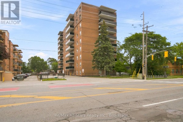 806 - 855 Kennedy Road, Toronto