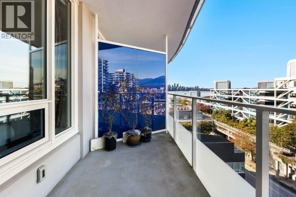 806 118 Carrie Cates Court, North Vancouver, BC V7L0B2 Photo 5