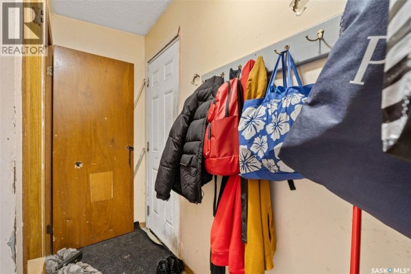4pc Bathroom - 806 12th Street W, Prince Albert, SK S6V3C5 Photo 3
