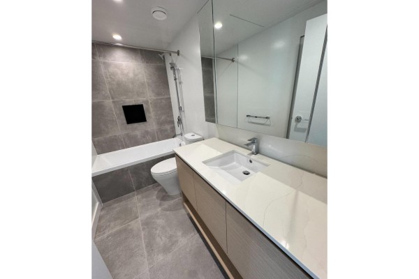 806 13745 George Junction, Surrey, BC, photo 3