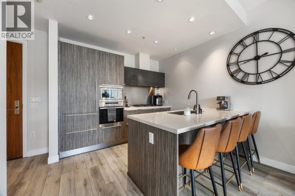 806 1633 Ontario Street, Vancouver, BC V5Y0C2 Photo 4