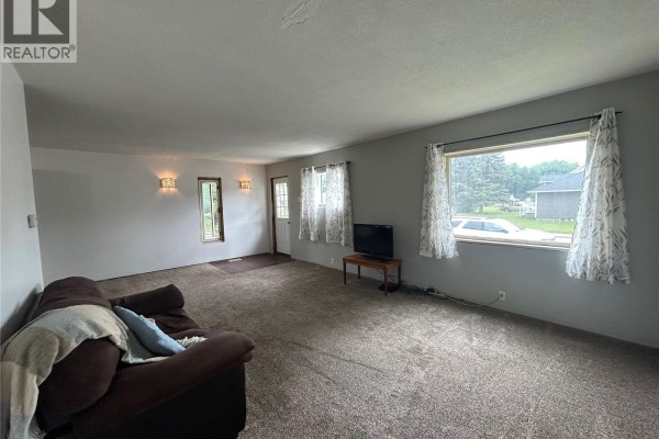 Bedroom - 806 5th Avenue Sw, Moose Jaw, SK S6H5W3 Photo 4