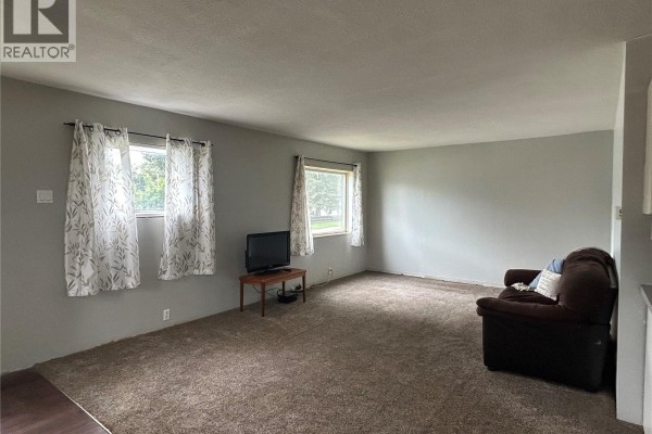 Bedroom - 806 5th Avenue Sw, Moose Jaw, SK S6H5W3 Photo 5