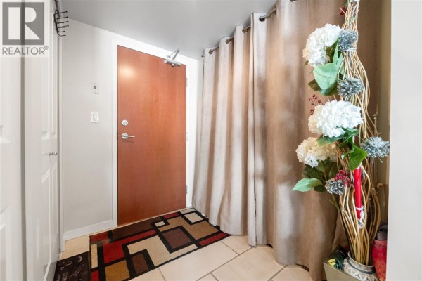 806 814 Royal Avenue, New Westminster, BC V3M1J9 Photo 3