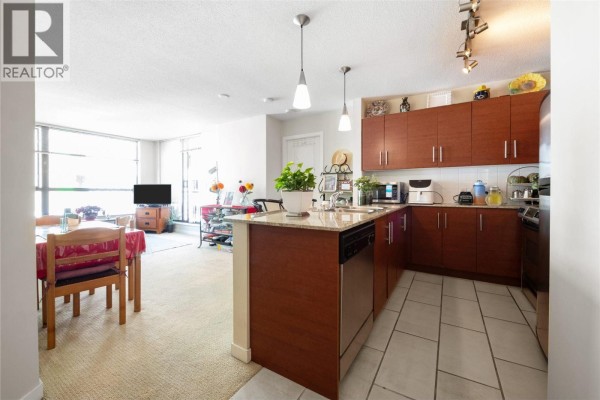 806 814 Royal Avenue, New Westminster, BC V3M1J9 Photo 5