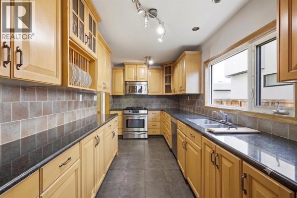 Laundry room - 806 Radford Road Ne, Calgary, AB T2E5G2 Photo 4