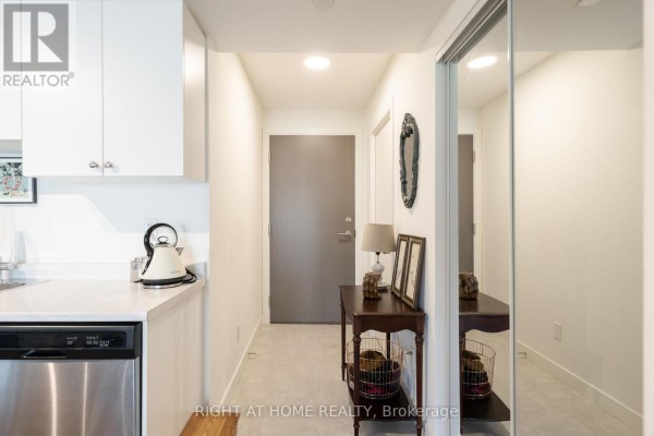 807 - 10 Wilby Crescent, Toronto, ON M9N0B6 Photo 5