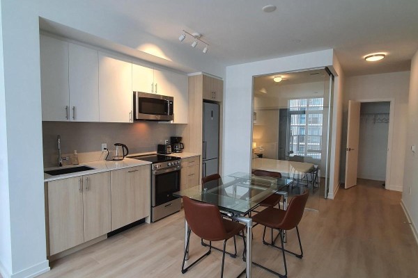 Kitchen - 807 - 1195 The Queensway, Toronto, ON M8Z1R7 Photo 2
