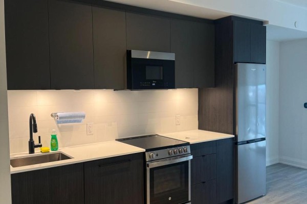 Dining room - 807 - 2369 Danforth Avenue, Toronto, ON M4C0B1 Photo 2