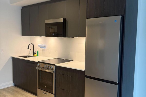 Kitchen - 807 - 2369 Danforth Avenue, Toronto, ON M4C0B1 Photo 3