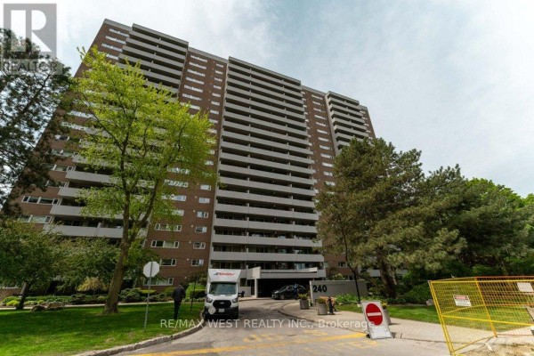 807 - 240 Scarlett Road, Toronto, ON, photo 2