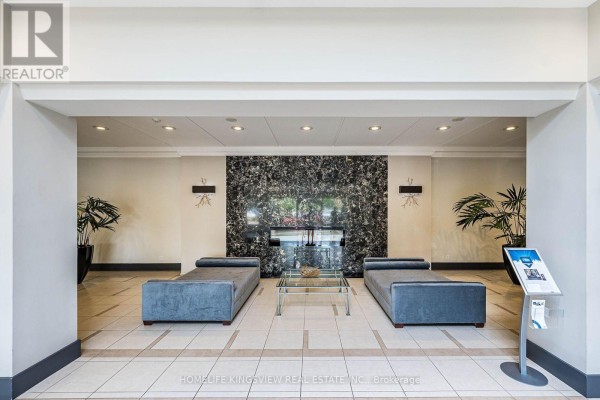 Den - 807 - 60 Disera Drive, Vaughan, ON L4J9G1 Photo 5
