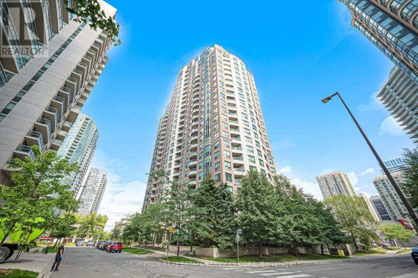 807 - 7 Lorraine Drive, Toronto, ON, photo 2