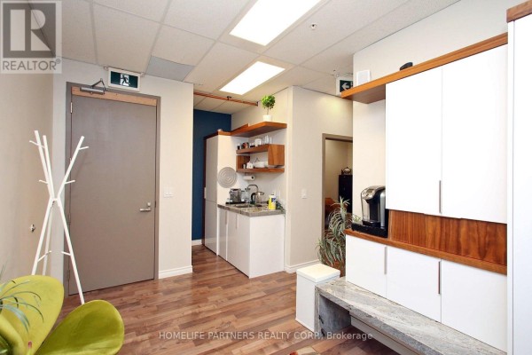 807 - 7191 Yonge Street, Markham, ON L3T0C4 Photo 5