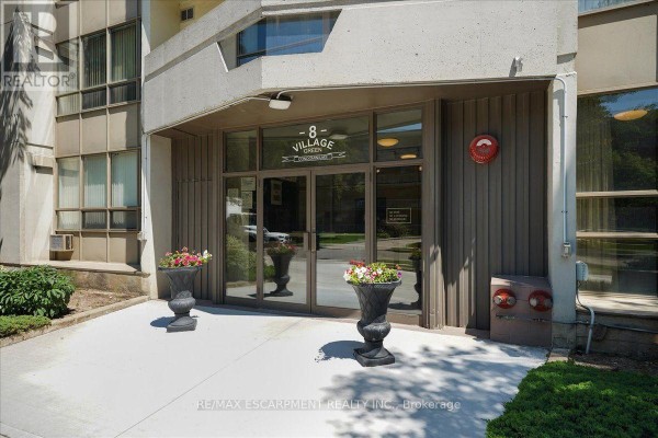 807 - 8 Village Green Boulevard, Hamilton, ON, photo 3