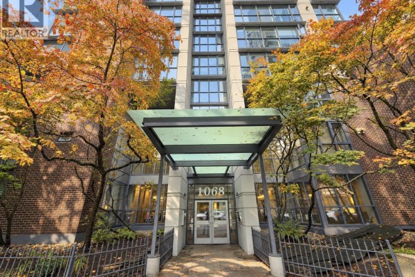 807 1068 Hornby Street, Vancouver