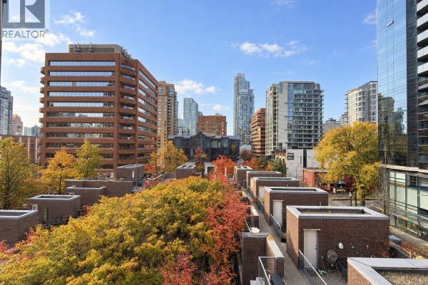 807 1068 Hornby Street, Vancouver, BC V6Z2Y7 Photo 3