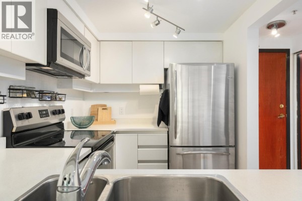 807 1238 Melville Street, Vancouver, BC V6E4N2 Photo 4