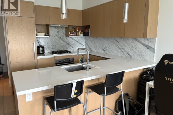 807 6588 Nelson Avenue, Burnaby, BC V5H0E8 Photo 3