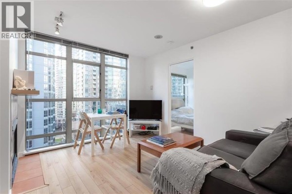 807 819 Hamilton Street, Vancouver, BC, photo 2