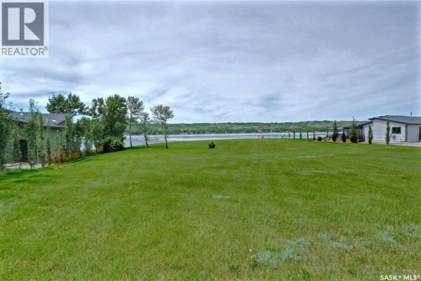 807 Daniel Drive, Buffalo Pound Lake, SK S0G0A2 Photo 3