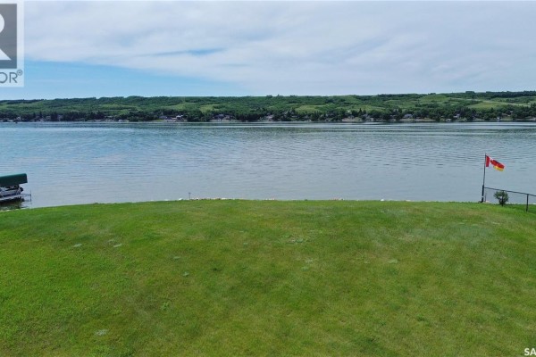 807 Daniel Drive, Buffalo Pound Lake, SK S0G0A2 Photo 4