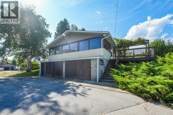 Laundry room - 807 Waterloo Road, Ootischenia, BC V1N4K8 Photo 2