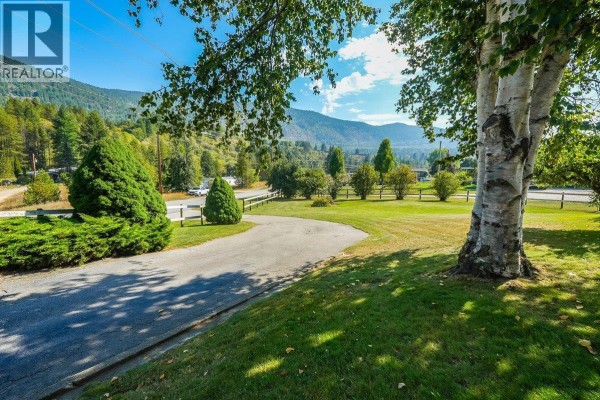 Bedroom - 807 Waterloo Road, Ootischenia, BC V1N4K8 Photo 4