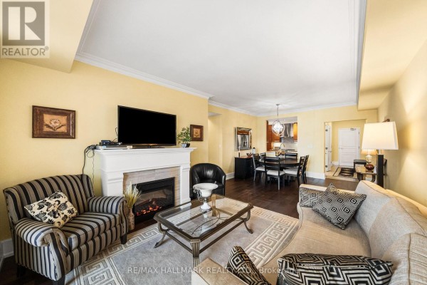 Kitchen - 807c - 662 Sheppard Avenue E, Toronto, ON M2K3E6 Photo 4
