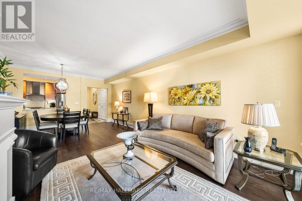 Primary Bedroom - 807c - 662 Sheppard Avenue E, Toronto, ON M2K3E6 Photo 5
